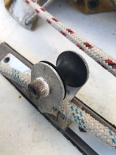 Load image into Gallery viewer, Umlenkrolle nach Maß (klein - max 50x50mm) als Ersatz für Blöcke - UV-Beständig